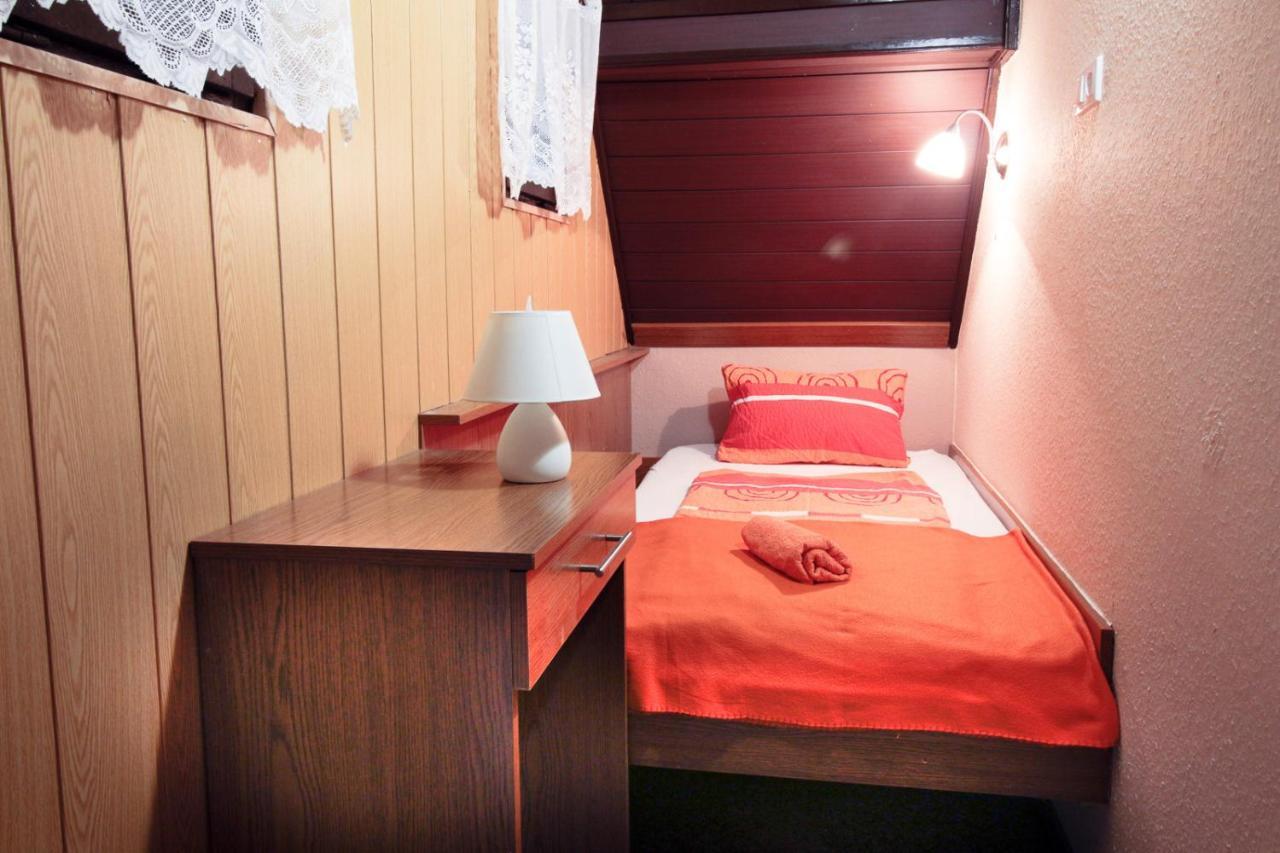 Emi Vendégház Balatonszárszó Extérieur photo
