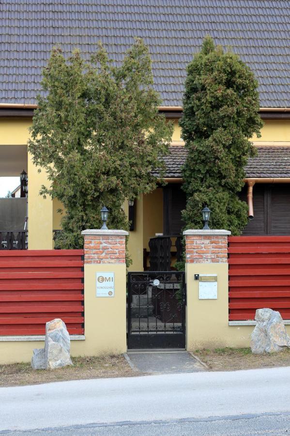 Emi Vendégház Balatonszárszó Extérieur photo