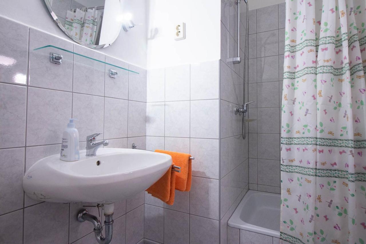 Emi Vendégház Balatonszárszó Extérieur photo